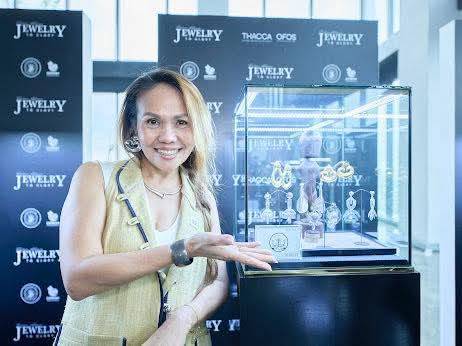 Master Craftsman with Fine Jewelry Creation